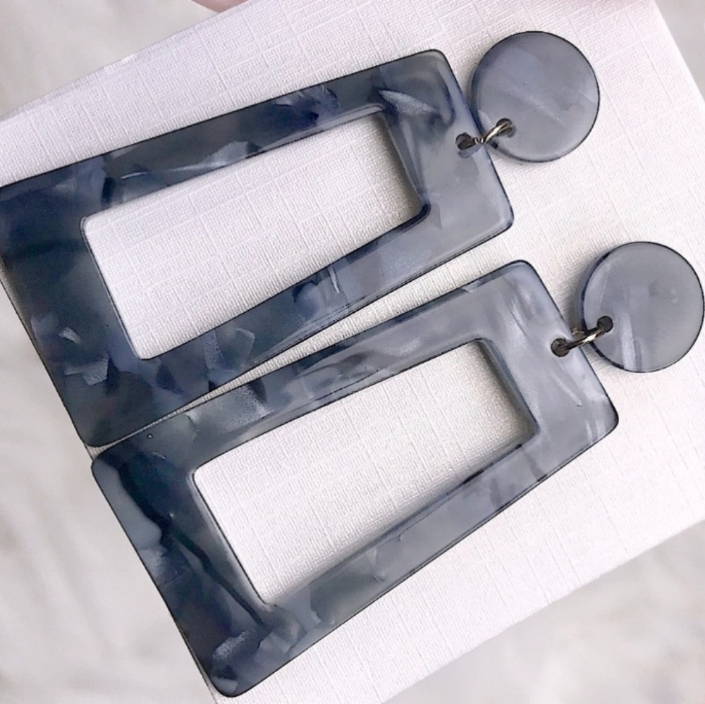 Dark Gray Earrings Rectangle Casual lightweight Statement pierced stud post NEW